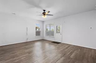 497 Esperanza Dr, Buda, TX 78610 - Photo 4