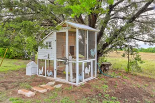 1505 County Rd 315, Jarrell, TX 76537 - Photo 40