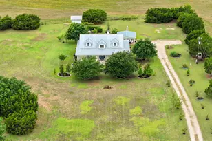 1505 County Rd 315, Jarrell, TX 76537 - Photo 4