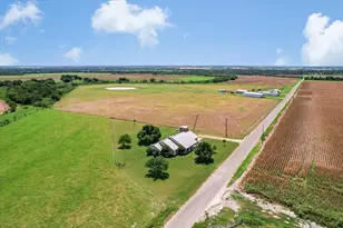 1465 Co Rd 436, Thrall, TX 76578 - Photo 24
