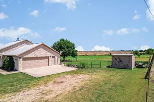 1465 Co Rd 436, Thrall, TX 76578 - Photo 20