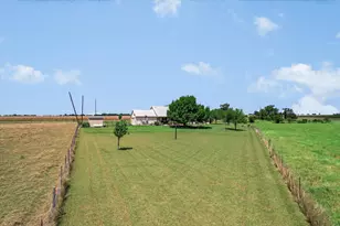 1465 Co Rd 436, Thrall, TX 76578 - Photo 22