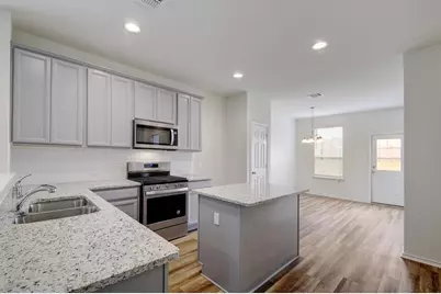 320 Thornless Circle, Buda, TX 78610 - Photo 2