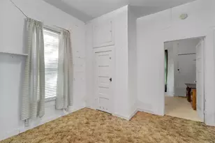 1104 E Umlang St, Thorndale, TX 76577 - Photo 12