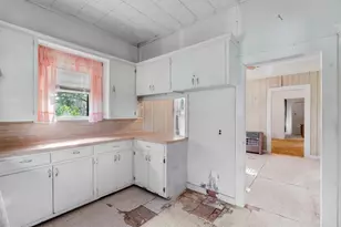 1104 E Umlang St, Thorndale, TX 76577 - Photo 10