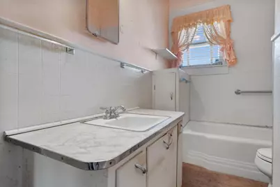 1104 E Umlang Street, Thorndale, TX 76577 - Photo 22