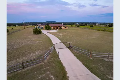 209 Stonehouse Drive, Liberty Hill, TX 78642 - Photo 38