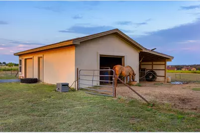 209 Stonehouse Drive, Liberty Hill, TX 78642 - Photo 32