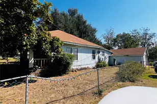 313 S Nolan Ave, Cameron, TX 76520 - Photo 16