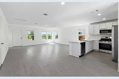 331 Bugbee, Kyle, TX 78640 - Photo 4