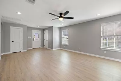 509 Estes Park, Taylor, TX 76574 - Photo 4