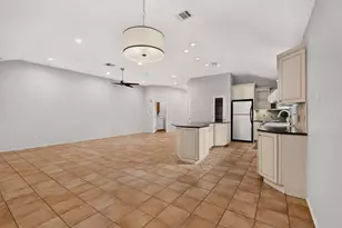 7441 Dallas Dr, Austin, TX 78729 - Photo 6