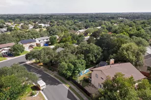 7441 Dallas Dr, Austin, TX 78729 - Photo 36