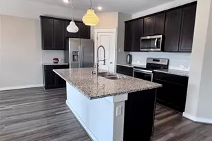 300 Colthorpe Ln, Hutto, TX 78634 - Photo 4