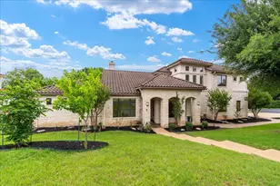 37 Autumn Oaks Dr, The Hills, TX 78738 - Photo 1