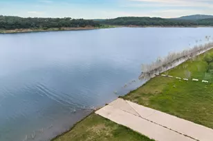 207 Cove Creek Dr, Spicewood, TX 78669 - Photo 38