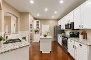 207 Cove Creek Dr, Spicewood, TX 78669 - Photo 2