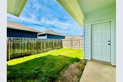 105 Eagle Lake Drive, Hutto, TX 78634 - Photo 16