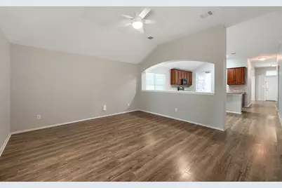 9305 Pioneer Forest Drive, Austin, TX 78744 - Photo 8