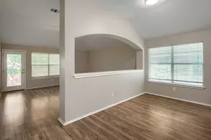 9305 Pioneer Forest Dr, Austin, TX 78744 - Photo 4