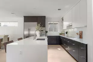 905 E 2nd St, Austin, TX 78702 - Photo 16