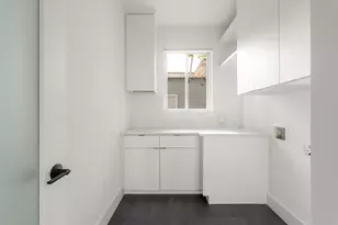 905 E 2nd St, Austin, TX 78702 - Photo 20
