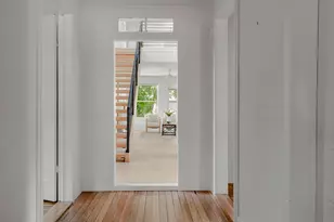 905 E 2nd St, Austin, TX 78702 - Photo 8