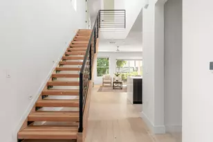 905 E 2nd St, Austin, TX 78702 - Photo 22
