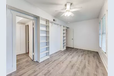 423 S Main Street, Lockhart, TX 78644 - Photo 12