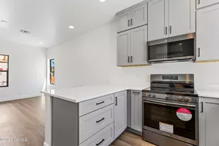 302 W Oak Ave, Flagstaff, AZ 86001 - Photo 2