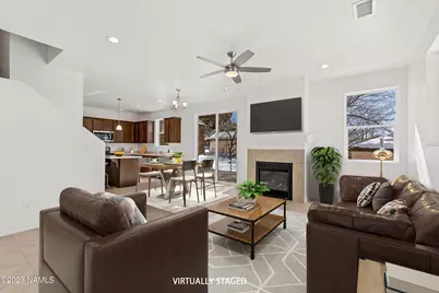 11 E Sullivan Avenue, Flagstaff, AZ 86001 - Photo 2