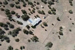 26360 W Solano Dr, Seligman, AZ 86337 - Photo 4