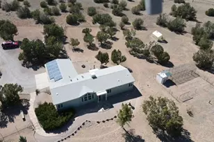 26360 W Solano Dr, Seligman, AZ 86337 - Photo 2