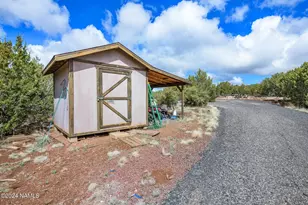 1590 W Foothills Dr, Ash Fork, AZ 86320 - Photo 40