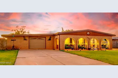 509 N Taylor Avenue, Winslow, AZ 86047 - Photo 2