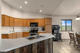 6162 Meadows Ln, Flagstaff, AZ 86004 - Photo 8