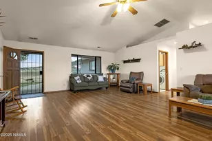 6162 Meadows Ln, Flagstaff, AZ 86004 - Photo 4