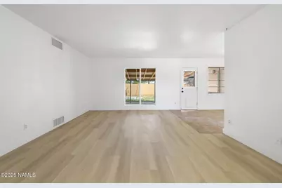 501 N Taylor Avenue, Winslow, AZ 86047 - Photo 18