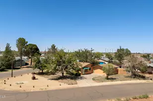 501 N Taylor Ave, Winslow, AZ 86047 - Photo 1