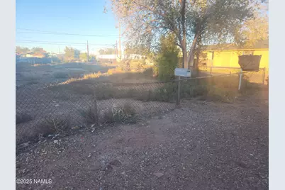 415 S Edwin Avenue, Winslow, AZ 86047 - Photo 10