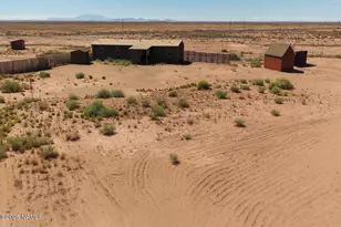 5797 N Hunt Rd, Winslow, AZ 86047 - Photo 4