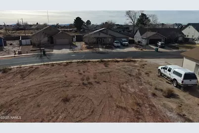 1966 Round House Drive, Winslow, AZ 86047 - Photo 2