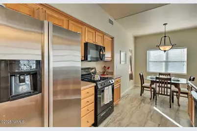 210 W Cedar Avenue, Flagstaff, AZ 86001 - Photo 6