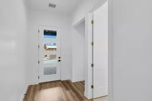 2749 S Vega St, Flagstaff, AZ 86001 - Photo 2