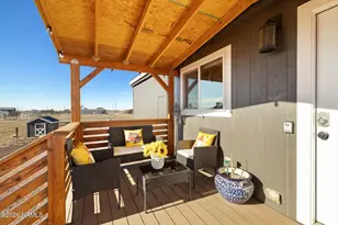 635 E Laramie Dr, Williams, AZ 86046 - Photo 6