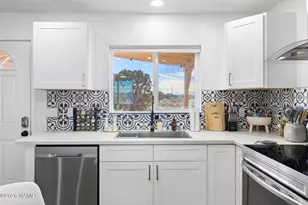 635 E Laramie Dr, Williams, AZ 86046 - Photo 8