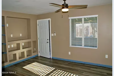 311 N Warren Avenue, Winslow, AZ 86047 - Photo 2