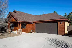 744 N Locust St, Flagstaff, AZ 86001 - Photo 1