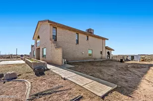 5731 Pleasant Ln, Winslow, AZ 86047 - Photo 16