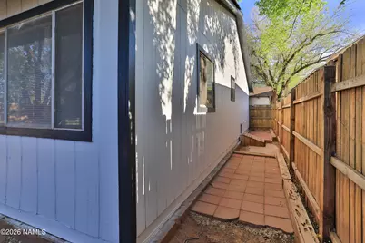 909 N Park Drive, Winslow, AZ 86047 - Photo 10